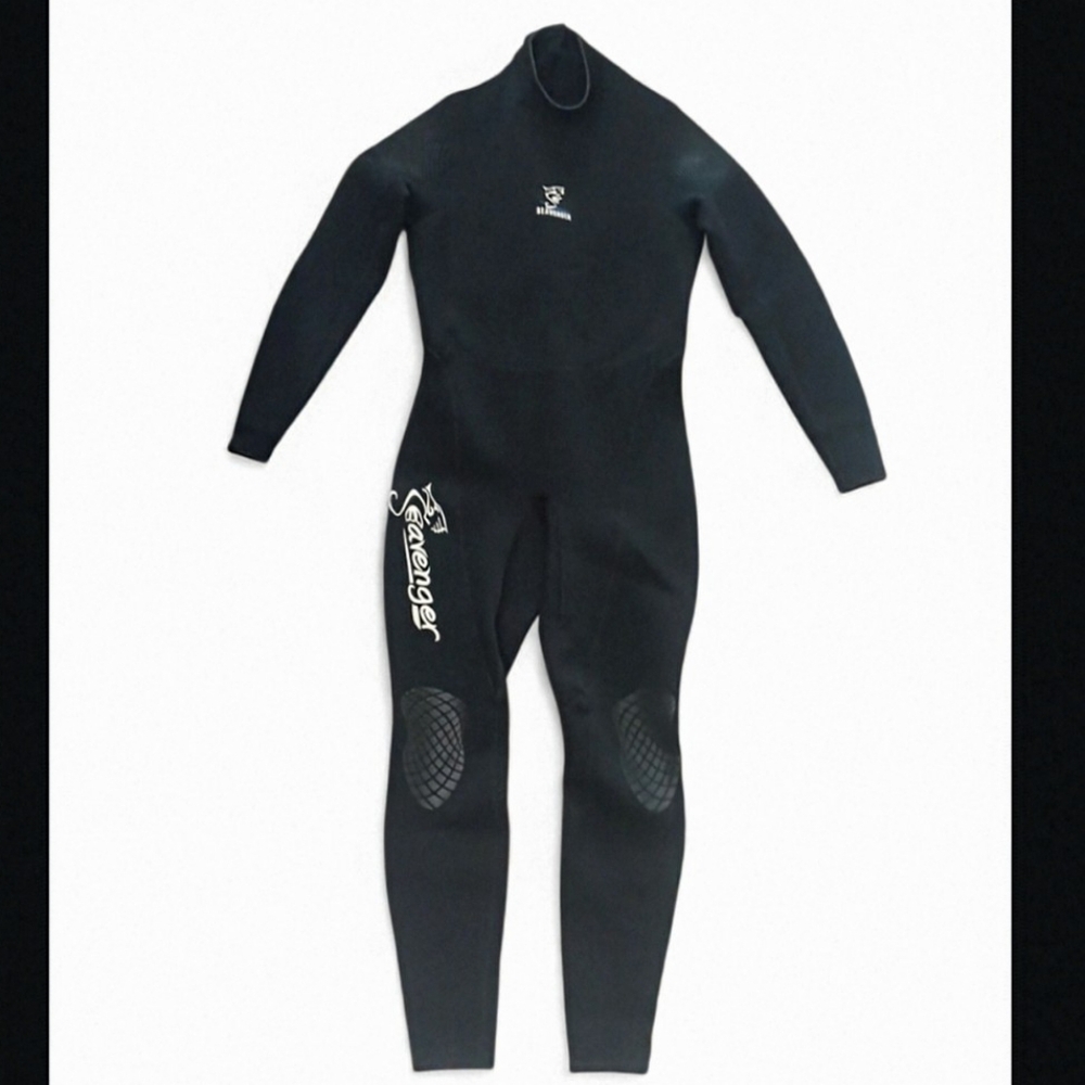 Seavenger Black Wetsuit